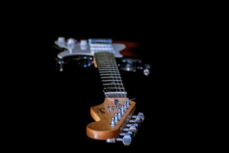 Electric Guitar Neck Width (With 10 Examples) Guitar Symphony
